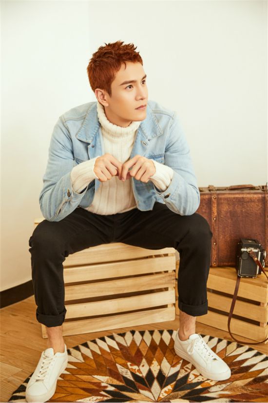 经超冬日写真曝光 温暖诠释治愈系大男孩