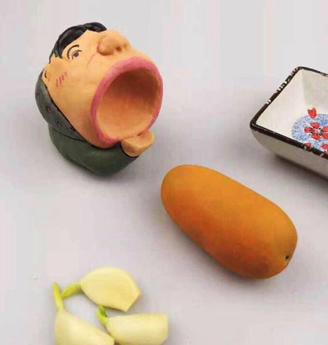 王思聪吃热狗表情包变捣蒜神器 彻底被网友玩