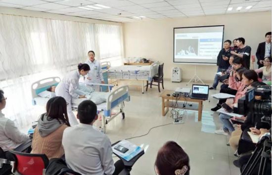 成都温江首批 长照险 从业人员取得师资培训证