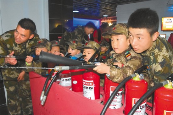 幼儿园小朋友走进柳梧新区消防大队小记