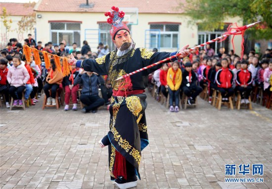河北沧县:戏曲文化进校园(图)--河北频道--人民