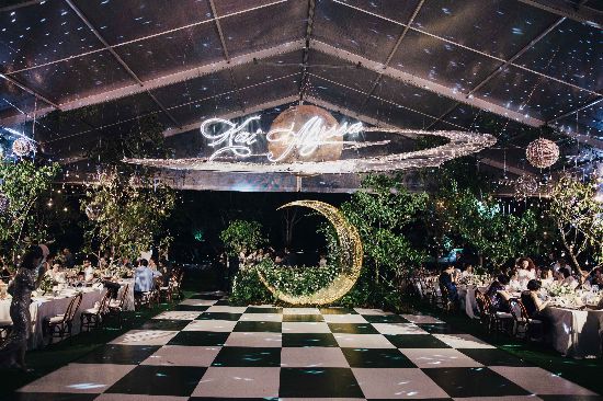 贾静雯修杰楷婚宴照曝光 咘咘感动落泪