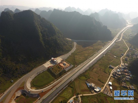 （社會）（4）中越邊境靖西至龍邦高速公路預計年底通車