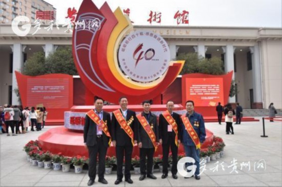 十八大与人口政策_科学认识人口老龄化问题