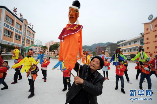 石阡县花桥镇人口_石阡县仙人街景区(3)