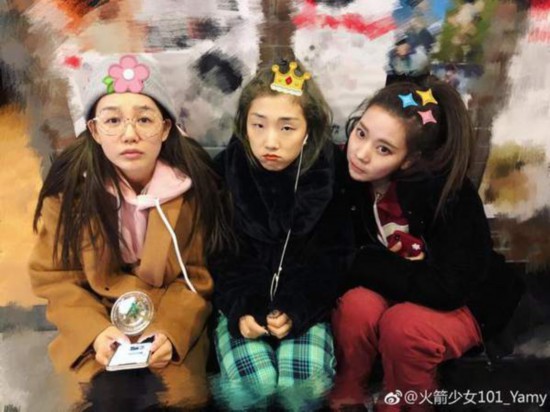 Yamy晒与紫宁徐梦洁合照三人素颜出镜