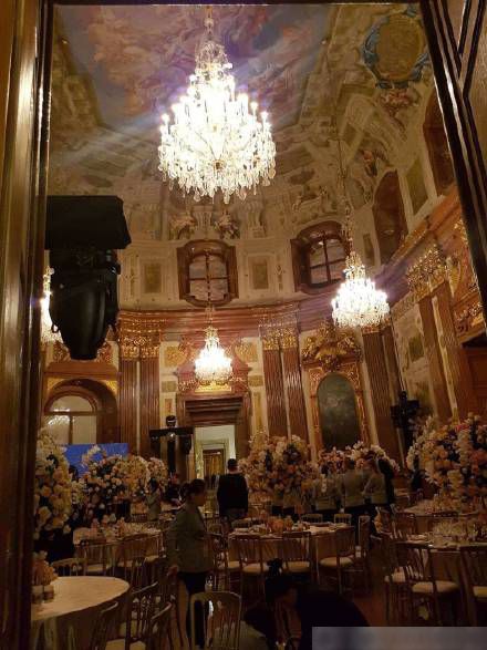 唐嫣罗晋婚礼现场图曝光 伴娘伴郎齐出镜 场地