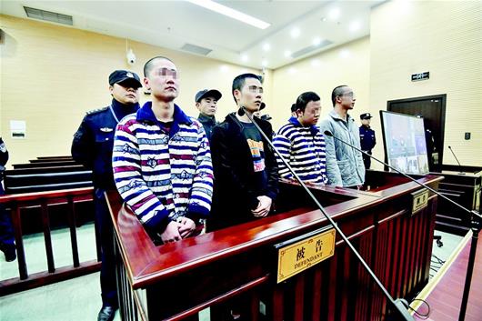 图文:这伙人专盯在校大学生非法放贷