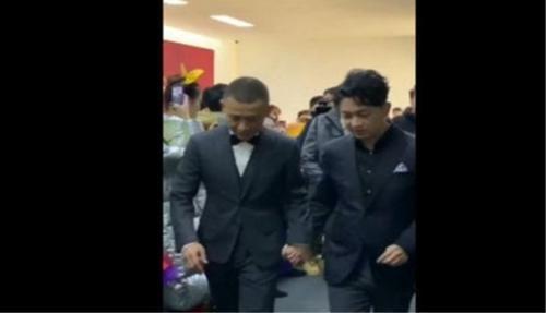 聂远潘粤明手牵手 这画面看上去实在是有些别