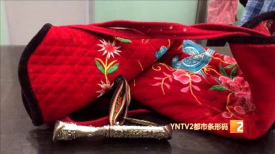 这就是真相!机场安检诡异微笑是怎么回事?背后详情始末曝光细思极恐