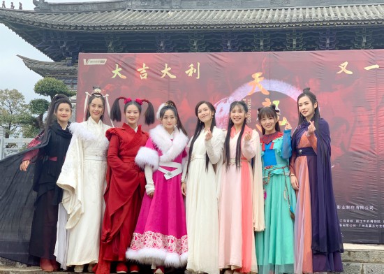 甜度爆表!孙雅丽古装亮相《天龙八部》开机仪