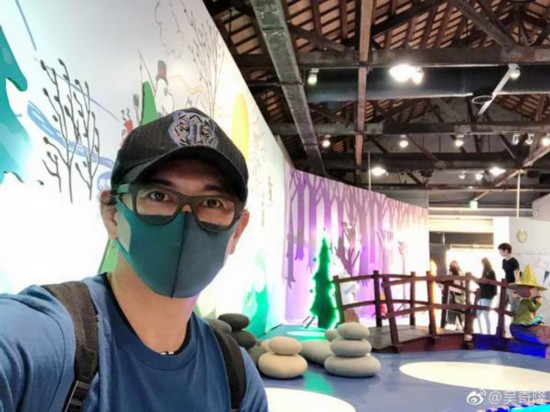 吴奇隆官宣刘诗诗怀孕后首晒自拍