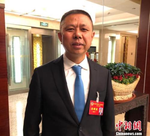 新网董事长_董事长办公室图片