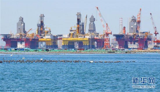 2018我国经济总量首次突破_我国经济gdp总量图(3)