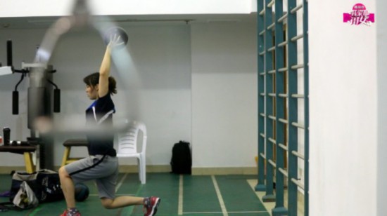 《我家那闺女》傅园慧向好友倾诉心声 游泳是