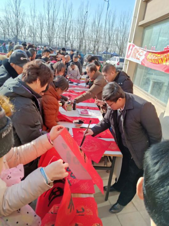聊城经济技术开发区:送廉味对联过清风春节