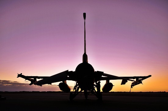 美军F16战斗机横跨美国进行作战训练