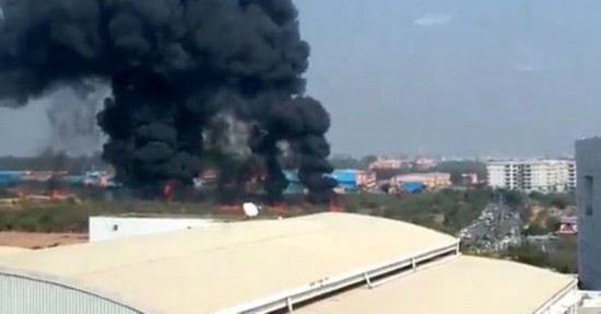 印度幻影2000战机坠毁现场曝光 2飞行员丧生