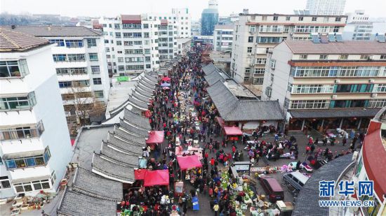 （社会）（1）赶大集 办年货 迎新春