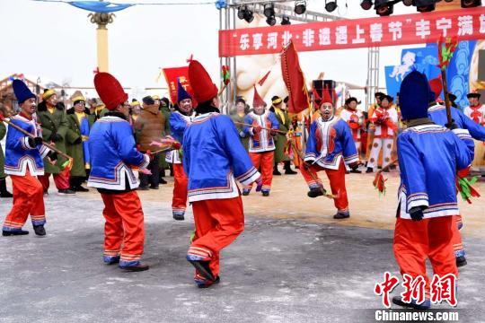 河北坝上草原逛庙会吃冰雕火锅体验冰火两重天