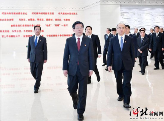 王东峰参观“全面从严治党永远在路上”警示教育展览