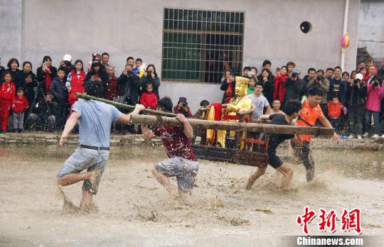 福建客家乡村：正月里来“闹春田”