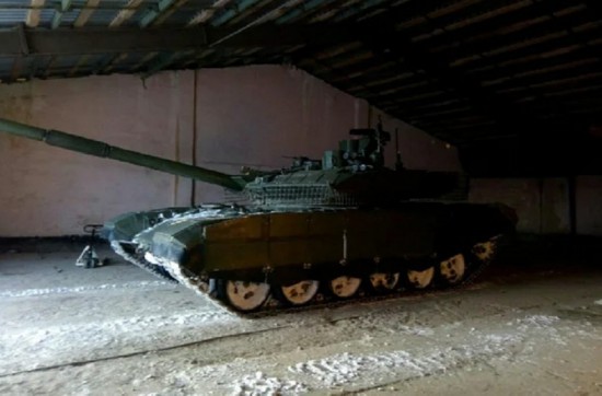 俄展示最新T90M坦克 换装全新炮塔今年将交付