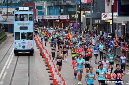 喜报!以奔跑为乐趣 藏族小伙香港夺冠