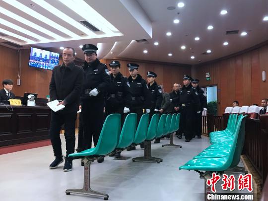 夫妻二人制售假冒“太太樂”雞精涉案金額逾百萬元