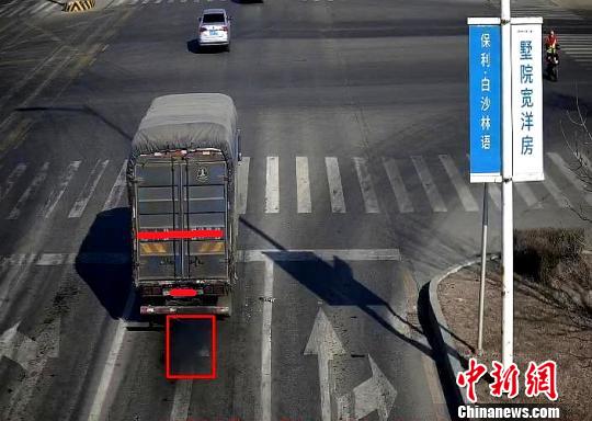沈陽新增電子警察抓拍車輛冒黑煙違規上路將被罰