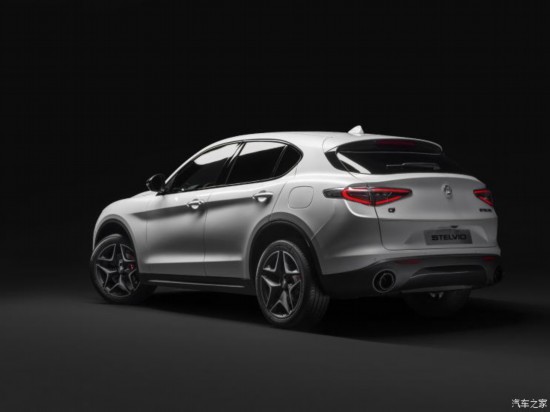 ŷ Stelvio 2019 Ti Edition