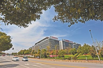 江苏：做好“加减乘”加快构建现代产业新体系