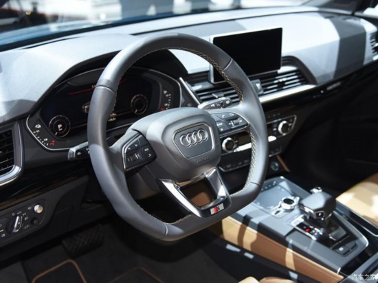 µ() µQ5Դ() 2019 PHEV 