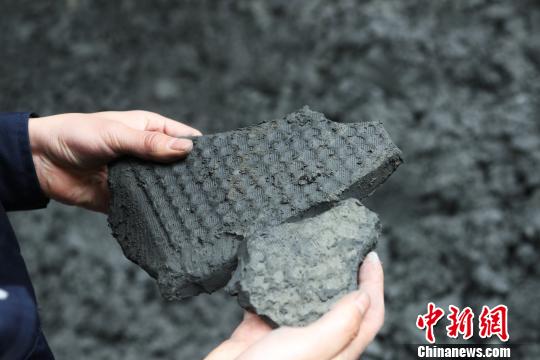 江西一民营企业家投身“变废为宝”事业吁更多人参与