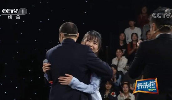 万千网友“看哭了”!川航英雄机长刘传健央视“开讲”