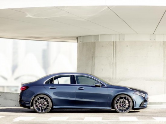 ÷˹-AMG AAMG 2019 AMG A 35 4MATIC Sedan