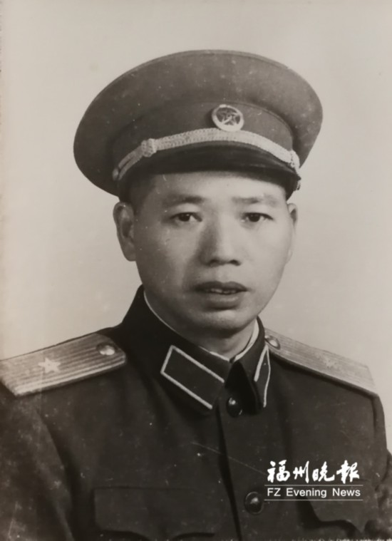 熊兆仁将军年轻时的照片.