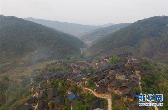 (社会)(1)云南板江:“文旅生意经”助推古村脱贫