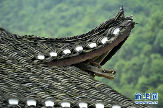 #（美丽中国）（2）没有围墙的博物馆——探访鄂西山区“大修”后的古吊脚楼群