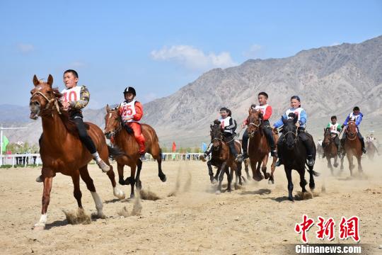 新疆夏季旅游“盛装”迎客_环球体育app在线登录(图4)