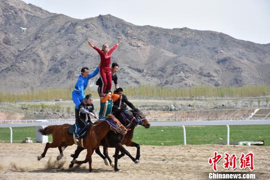 新疆夏季旅游“盛装”迎客_环球体育app在线登录(图3)