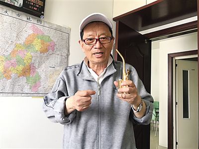 老王告诉你 神鸡算命? 假的!