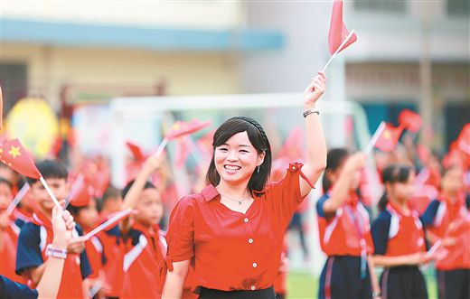 廣西少先隊入隊儀式暨慶“六一”主題隊日活動在百色舉行