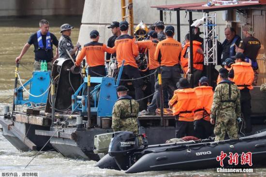 匈牙利沉船失踪者减至8名 已致18名韩国人遇难