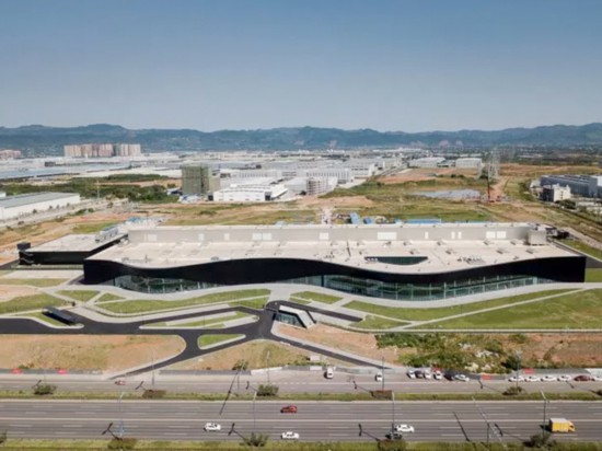 Polestar成都工厂竣工 混动轿跑量产倒计时90天