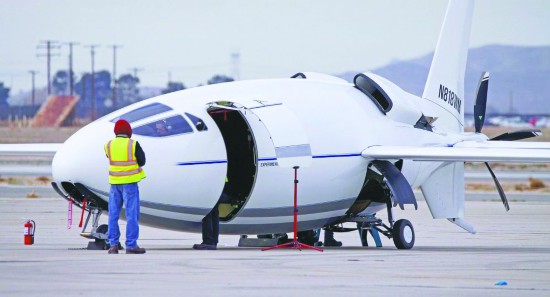 美國秘研10年飛機亮相 具有超高燃油效率