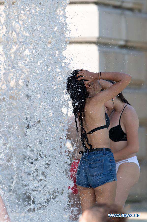 FRANCE-PARIS-HEAT WAVE