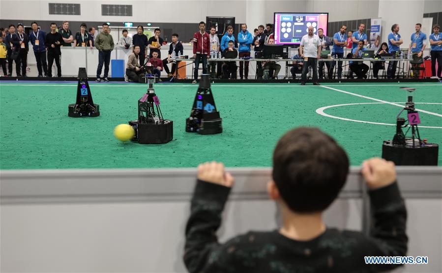 AUSTRALIA-SYDNEY-ROBOT-SOCCER