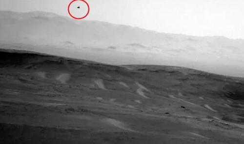 飛翔的鳥？“好奇號”拍下火星上空不明物體(圖)