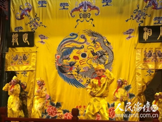 墨娃唱京戏国粹颂祖国
